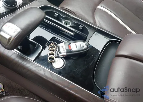 2015 Audi A8 L 4.0T z USA, uszkodzony, nr VIN WAU32AFD5FN008739